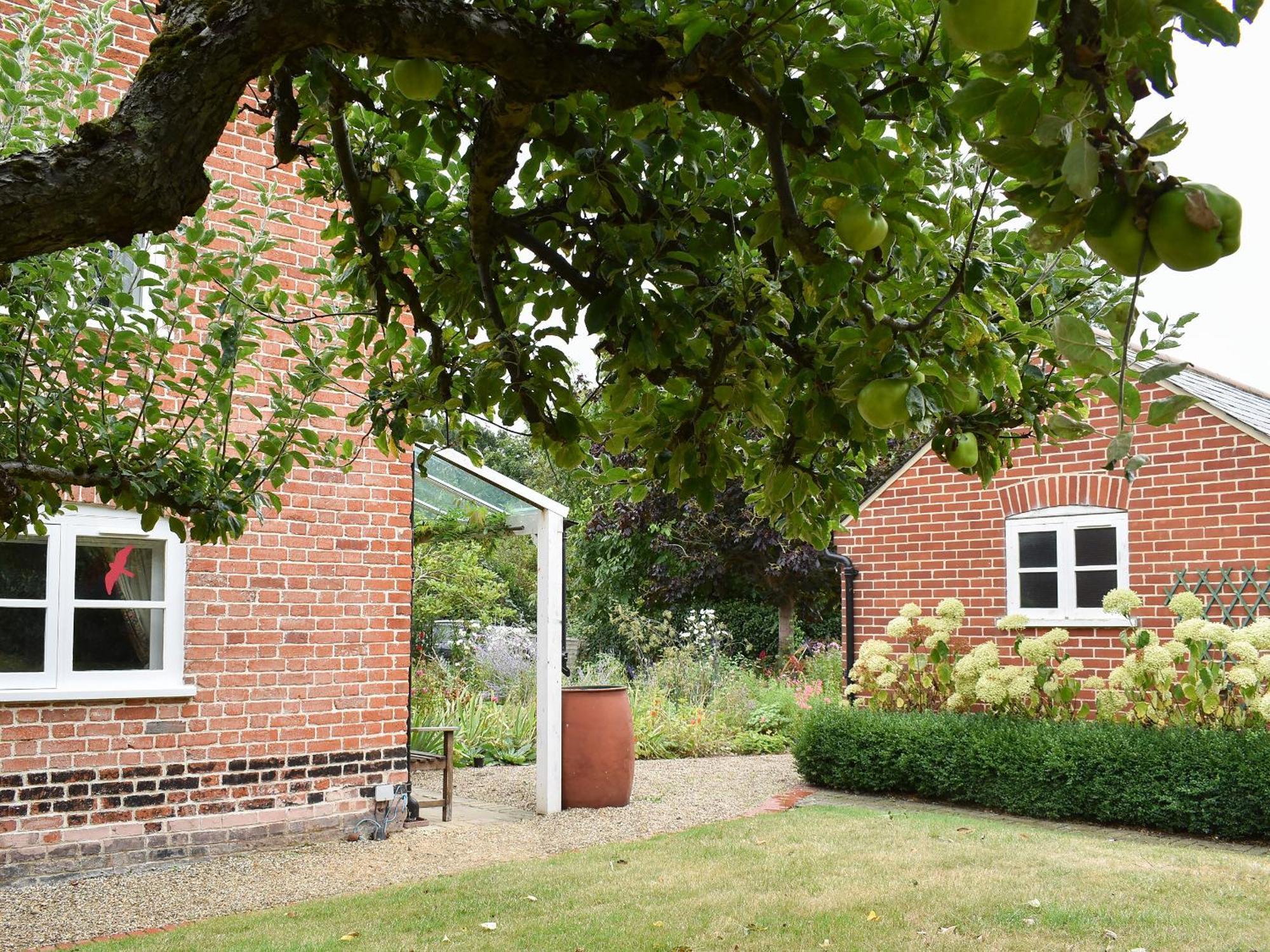 The Cottage Great Blakenham Экстерьер фото